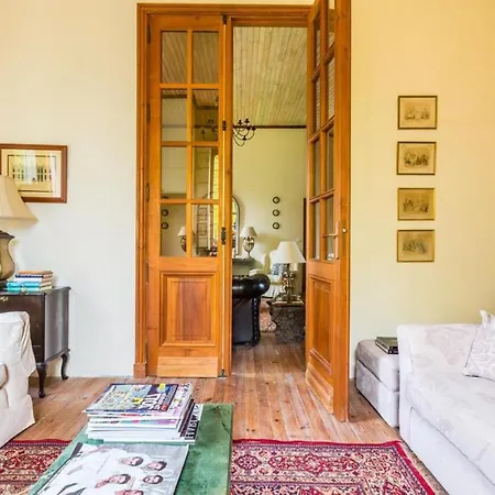 Un Mix Dei Pezzi Migliori Di Un Castello E Una Villa Vakantiehuis