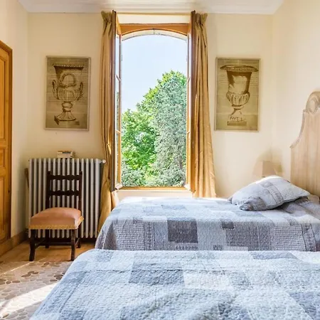 Un Mix Dei Pezzi Migliori Di Un Castello E Una Villa Holiday home
